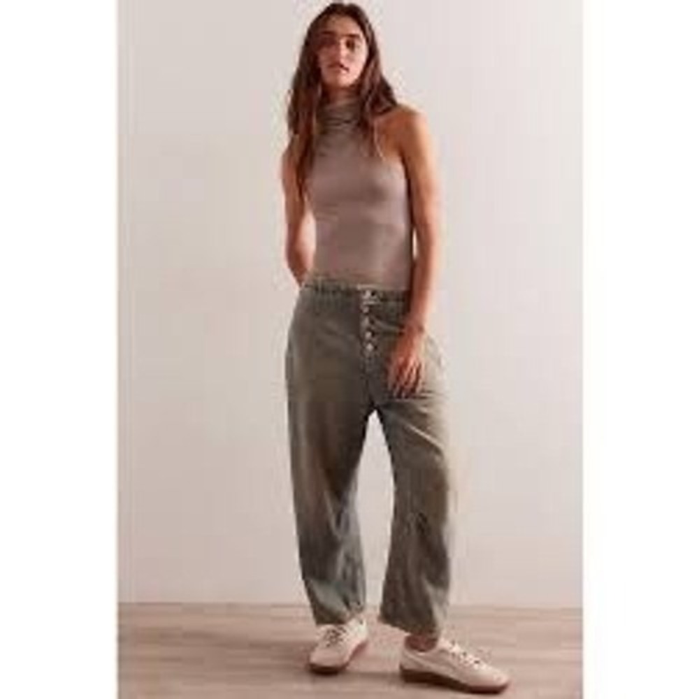 122- We the Free Osaka Barrel Jeans